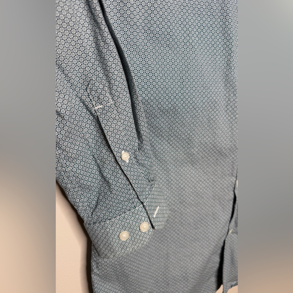 Express Men's Light Blue Micro-Pattern Dress Shirt Button Down Medium - Picture 6 of 6